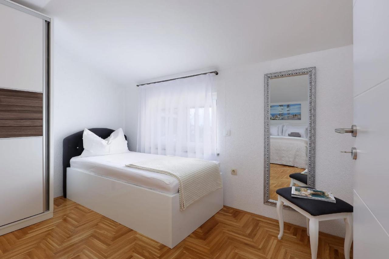 Apartments Alen Crikvenica Luaran gambar